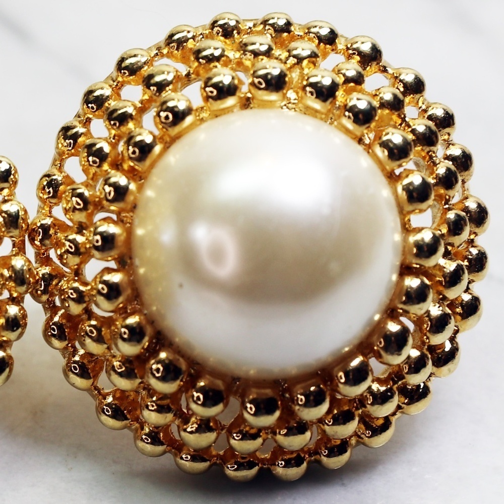 Pearl Earrings - Massive Gold Caviar Clip-on Vintage Luxury Timeless Bridal Gift - Picture 4 of 13
